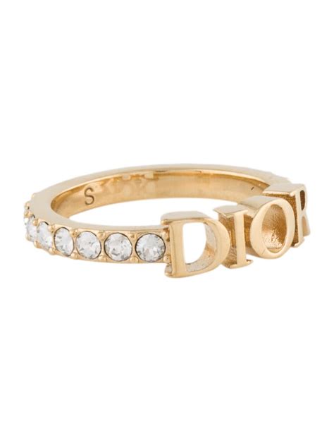 dio ring dior.